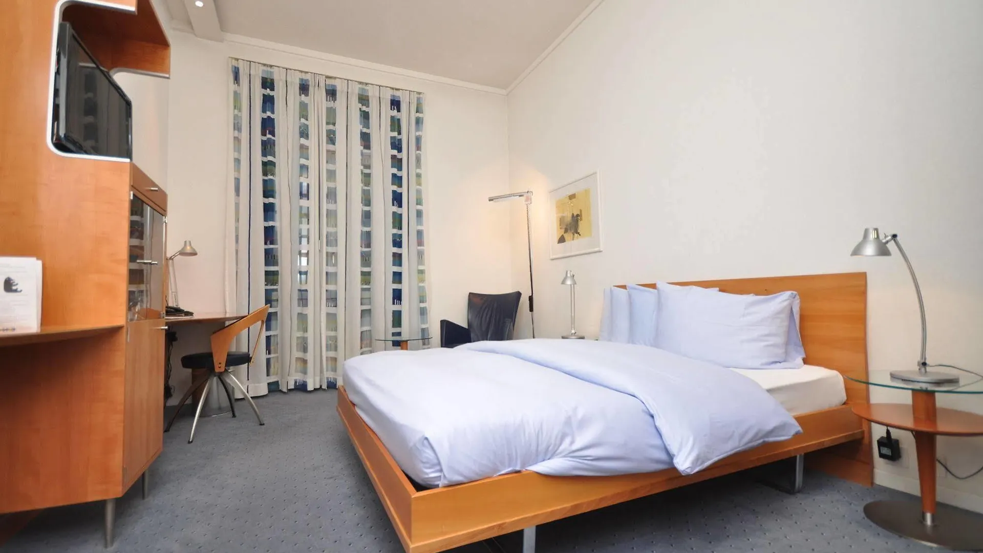 ****  Hotel Baeren Am Bundesplatz Bern Švýcarsko