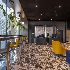 Апарт-отель Radisson & Zurich